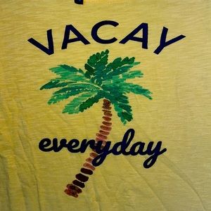 Vacay everyday yellow palm tree shark bite hem t shirt
